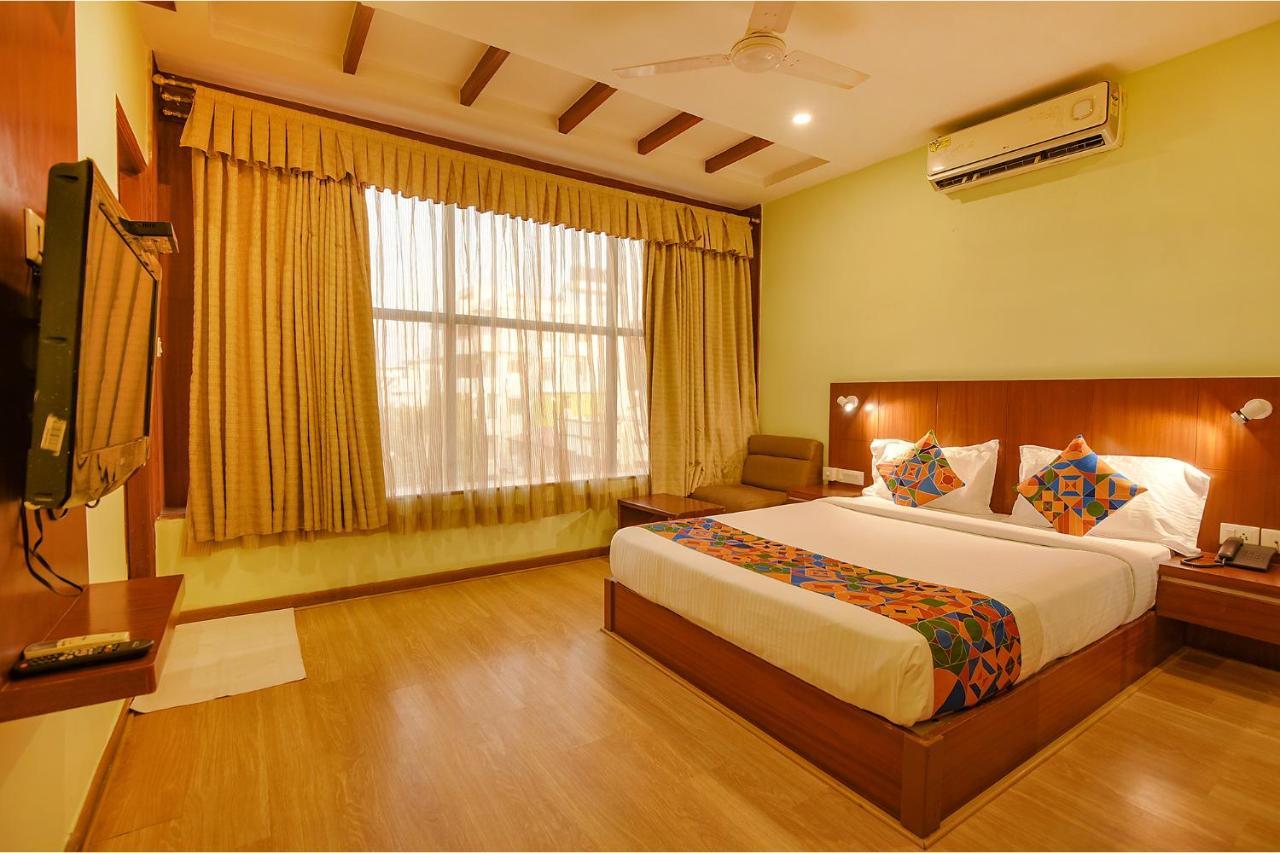Fabhotel The Btm Palace - Btm Layout Nr Gopalan Innovation Mall บังกาลอร์ ภายนอก รูปภาพ