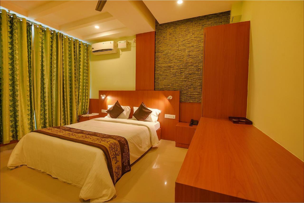 Fabhotel The Btm Palace - Btm Layout Nr Gopalan Innovation Mall บังกาลอร์ ภายนอก รูปภาพ