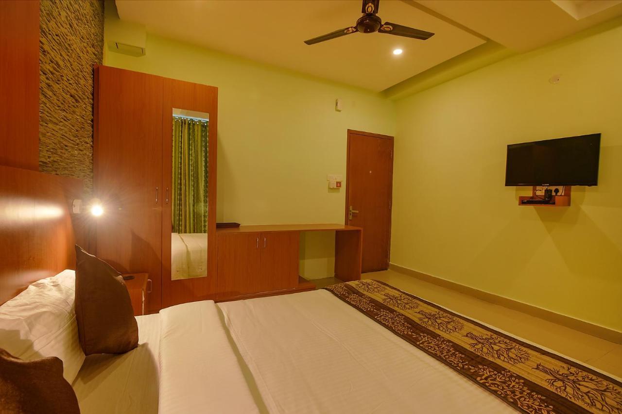Fabhotel The Btm Palace - Btm Layout Nr Gopalan Innovation Mall บังกาลอร์ ภายนอก รูปภาพ