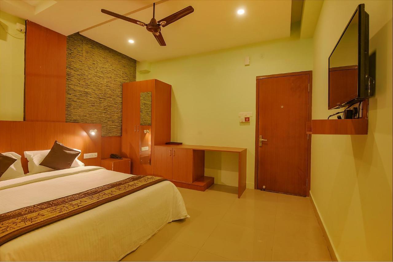 Fabhotel The Btm Palace - Btm Layout Nr Gopalan Innovation Mall บังกาลอร์ ภายนอก รูปภาพ