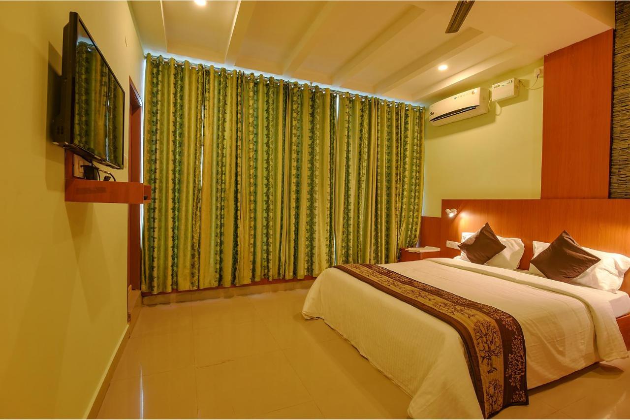 Fabhotel The Btm Palace - Btm Layout Nr Gopalan Innovation Mall บังกาลอร์ ภายนอก รูปภาพ